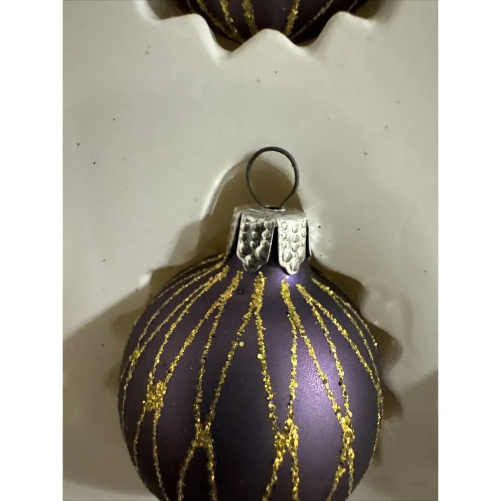 Vintage Commodore Christmas Classics 5 Glass Hand Decorated Ornaments Small Size